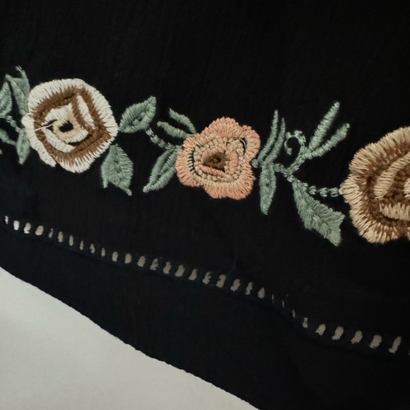 Flowy embroidered shirt - Picture 4 of 6